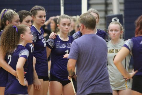 Girls volleyball falls to Caledonia in Bucs pride match