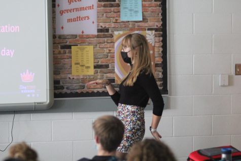 Lucy Tykal dances at the front of her class during her economics class karaoke (photo Megan Voorhees)
