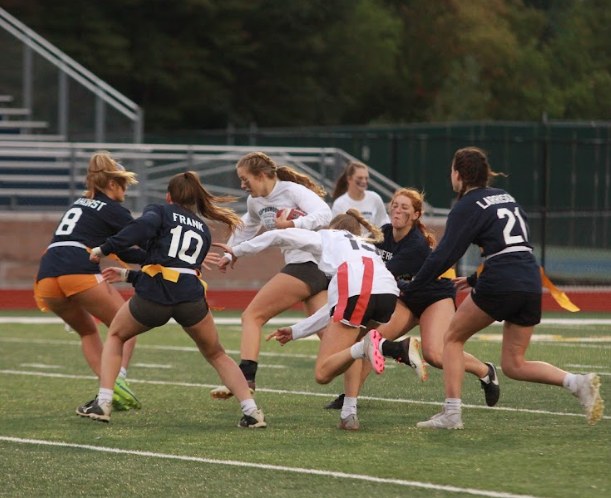 Juniors tackle to victory at Powderpuff 2022